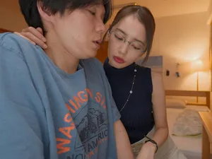 Gặp lại tình cũ ở buổi họp lớp, cô ấy vẫn xinh đẹp như ngày nào